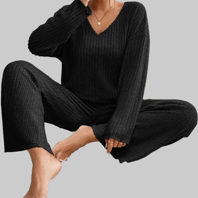 LenaKnit Set | Effortless Comfort & Elegance