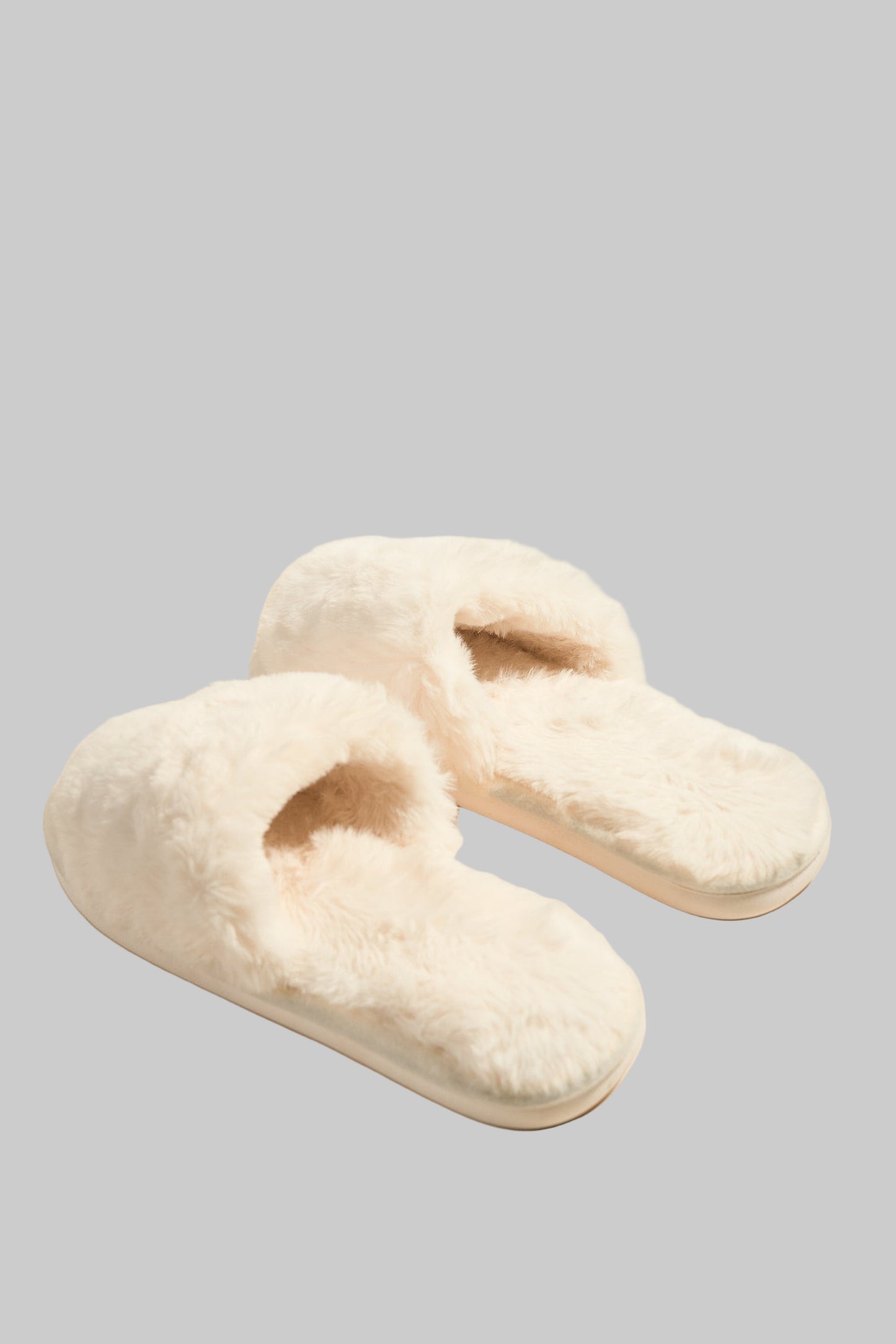 FluffEase Slippers | Cozy Comfort at Every Step